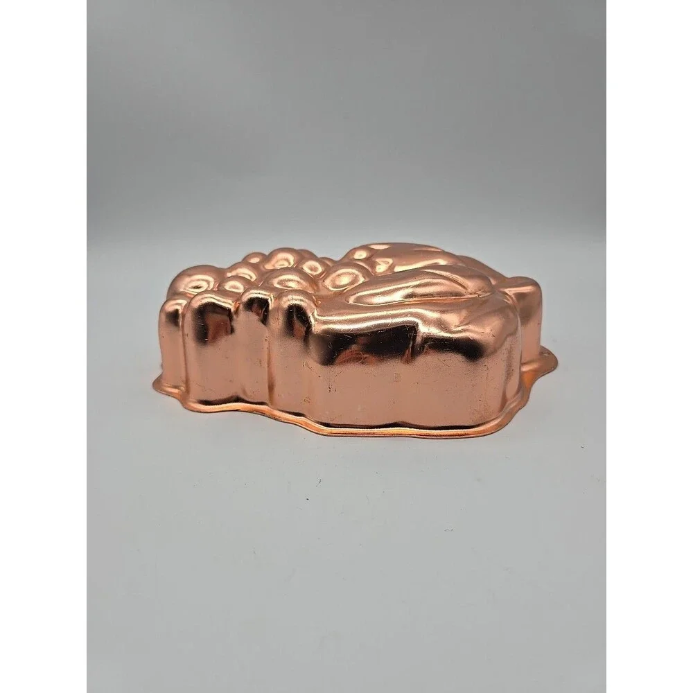 Vintage Wear-Ever Copper Tone Aluminum 6 Cup Cluster Of Grapes Jello Mold 2978